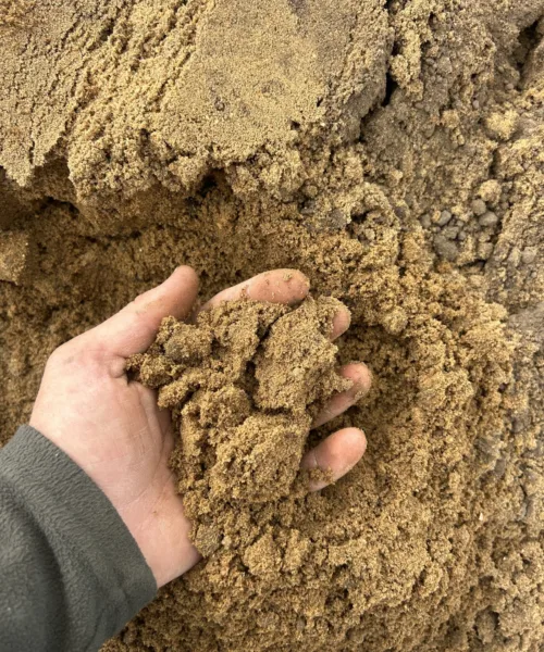 Low fertility topsoil